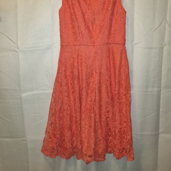 Women's Floral Lace Dress - Picture 2 of 3